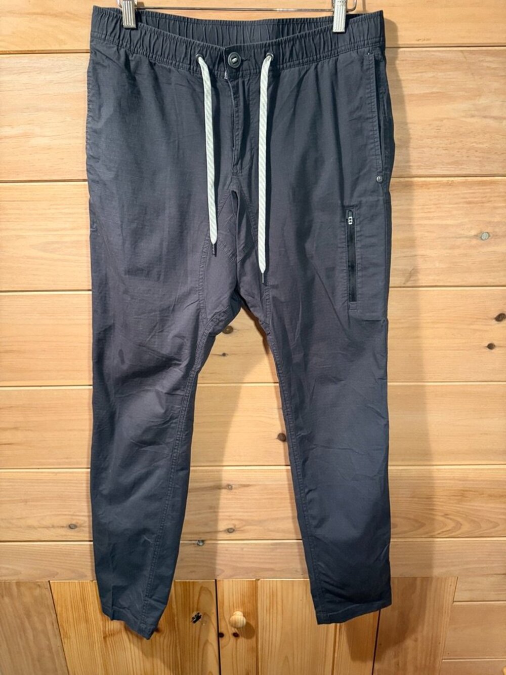 Vuori The Rise The Shine Pants Men’s M Charcoal Organic Cotton Drawstring V4125